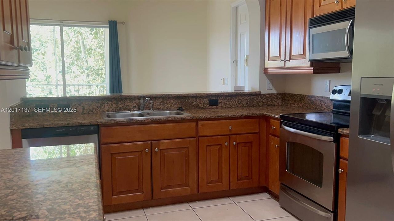 For Sale: $350,000 (3 beds, 2 baths, 1707 Square Feet)