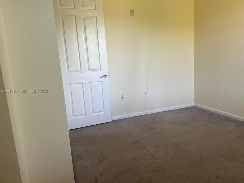 For Sale: $350,000 (3 beds, 2 baths, 1707 Square Feet)