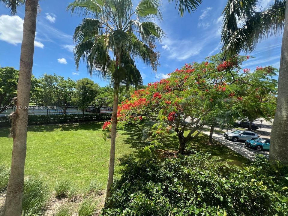 For Sale: $350,000 (3 beds, 2 baths, 1707 Square Feet)