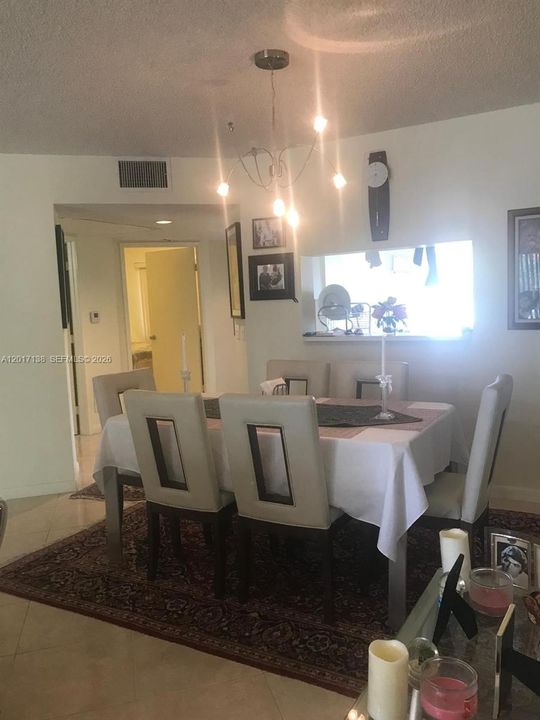 En Venta: $260,000 (2 camas, 2 baños, 1207 Pies cuadrados)