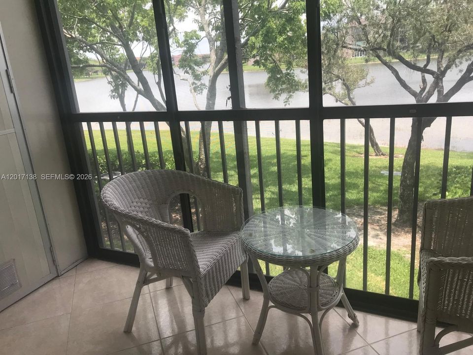 En Venta: $260,000 (2 camas, 2 baños, 1207 Pies cuadrados)