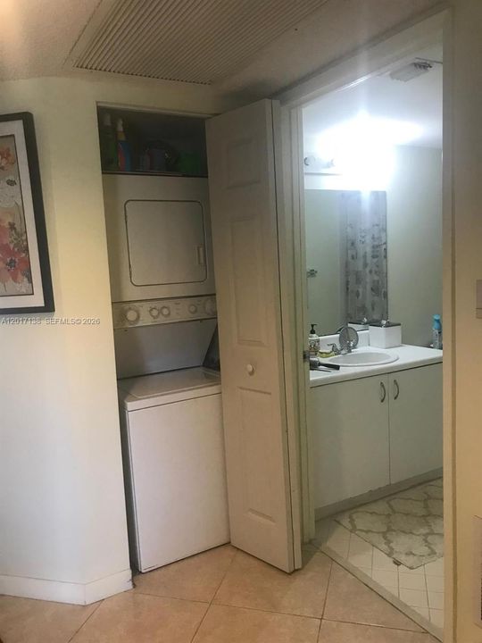 En Venta: $260,000 (2 camas, 2 baños, 1207 Pies cuadrados)