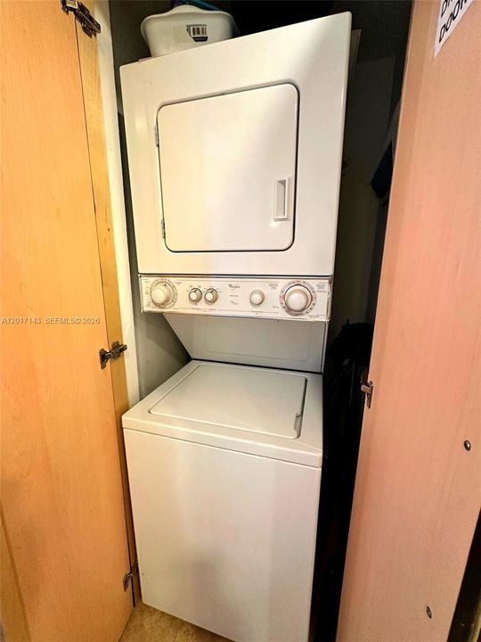 В аренду: $5,000 (2 спален, 2 ванн, 1630 Квадратных фут)