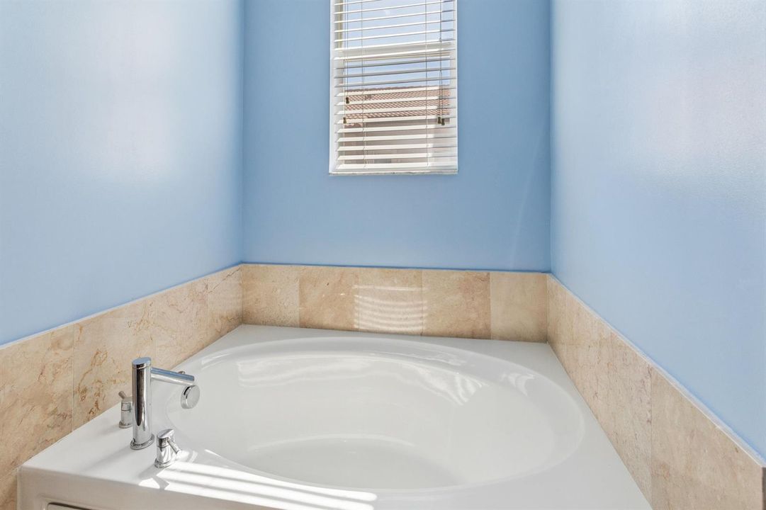 Soaker Tub