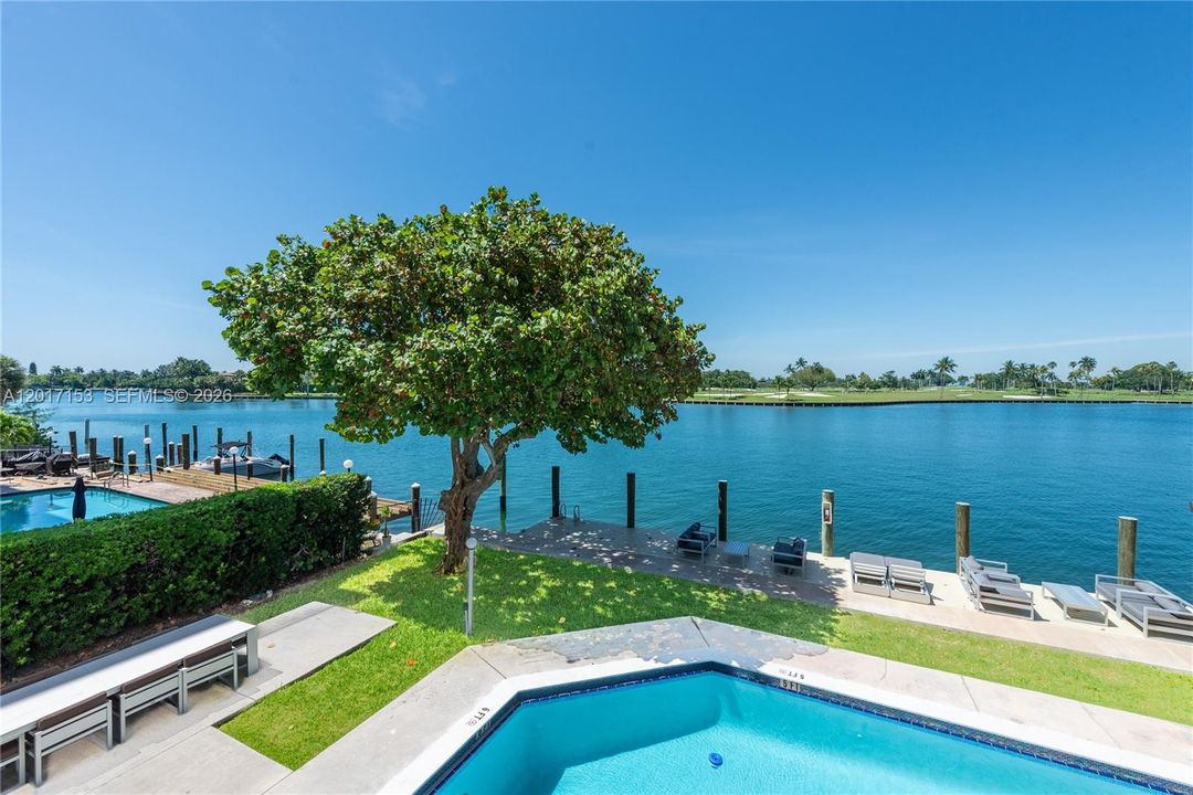 For Sale: $1,000,000 (2 beds, 2 baths, 1630 Square Feet)