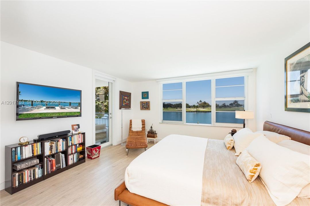 For Sale: $1,000,000 (2 beds, 2 baths, 1630 Square Feet)