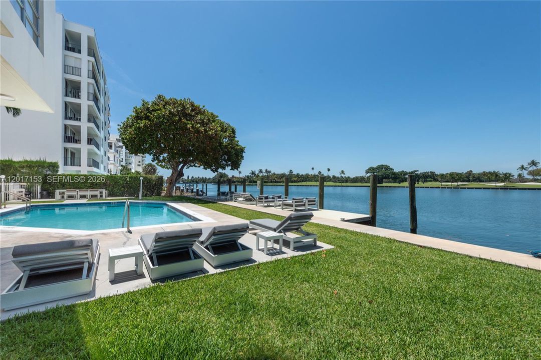 For Sale: $1,000,000 (2 beds, 2 baths, 1630 Square Feet)