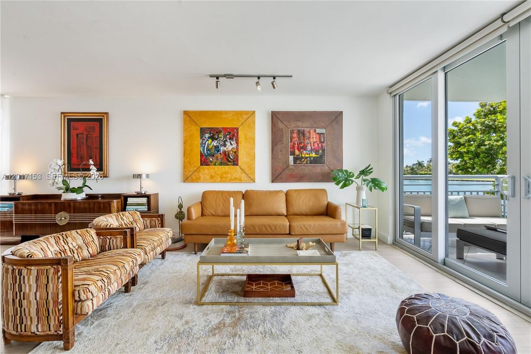 For Sale: $1,000,000 (2 beds, 2 baths, 1630 Square Feet)