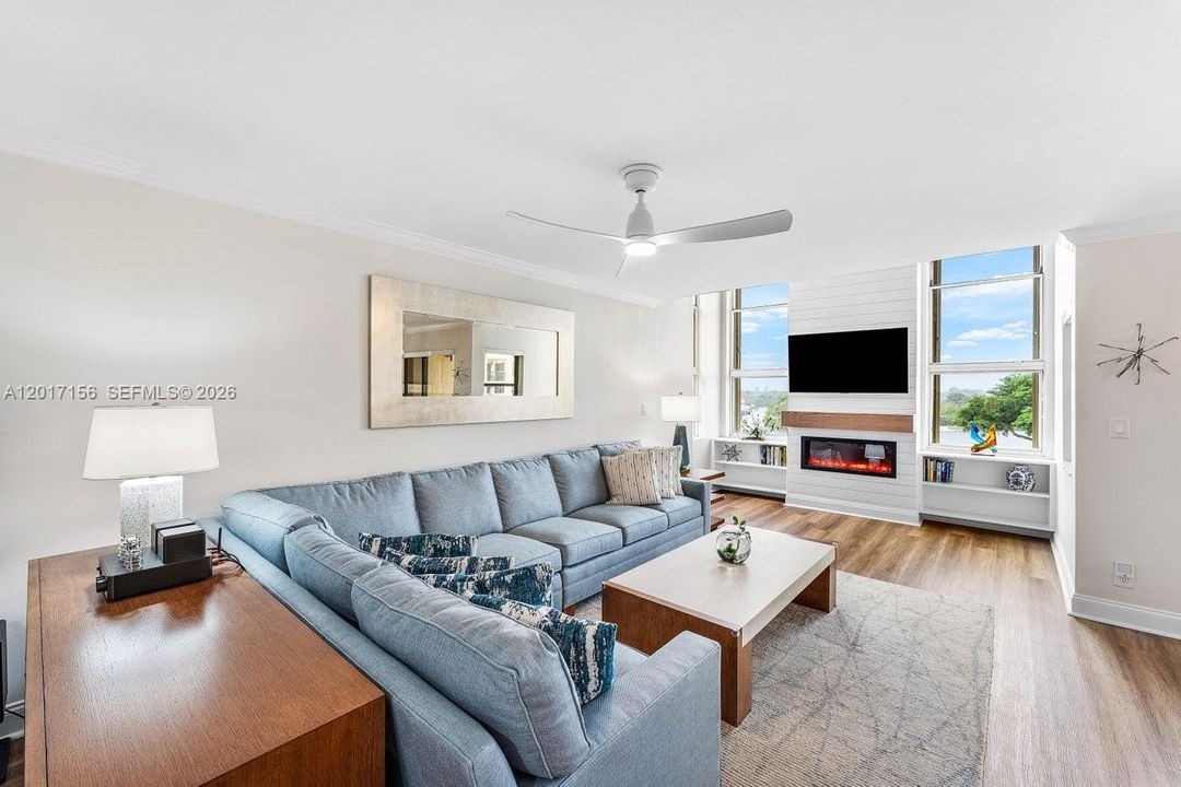 For Rent: $4,200 (2 beds, 2 baths, 2024 Square Feet)
