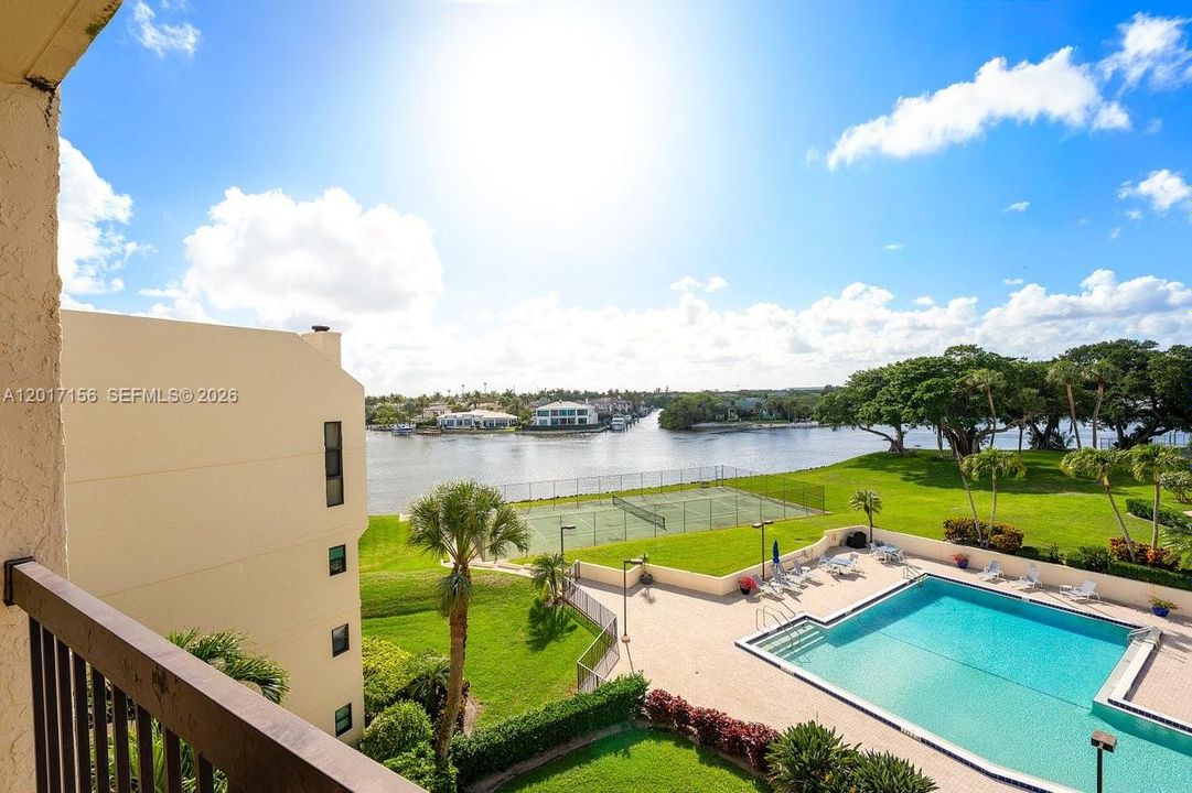 For Rent: $4,200 (2 beds, 2 baths, 2024 Square Feet)