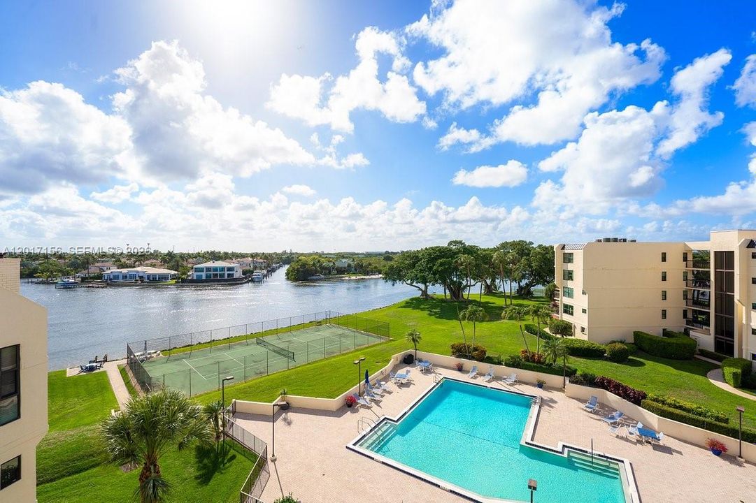 For Rent: $4,200 (2 beds, 2 baths, 2024 Square Feet)