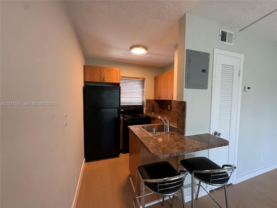 For Rent: $1,900 (1 beds, 1 baths, 508 Square Feet)