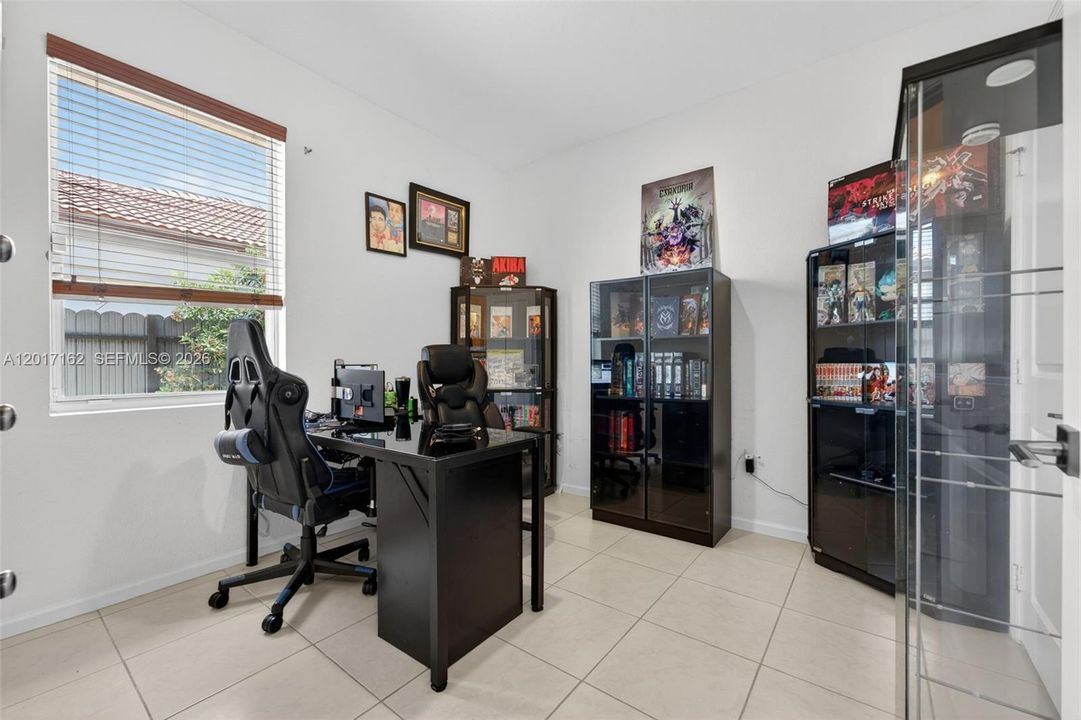 En Venta: $675,000 (4 camas, 3 baños, 2006 Pies cuadrados)
