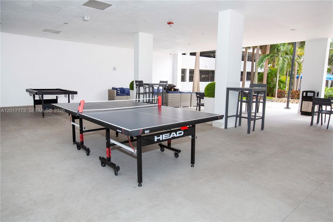 For Sale: $474,999 (1 beds, 1 baths, 1005 Square Feet)