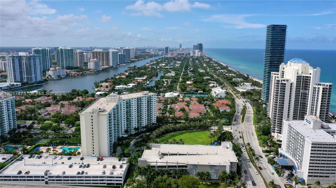 For Sale: $474,999 (1 beds, 1 baths, 1005 Square Feet)