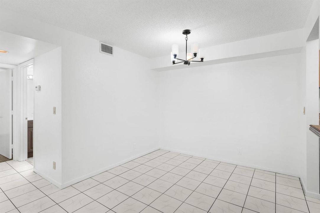 11-web-or-mls-2506 SE Anchorage Cove apt