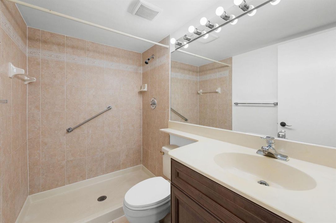 19-web-or-mls-2506 SE Anchorage Cove apt