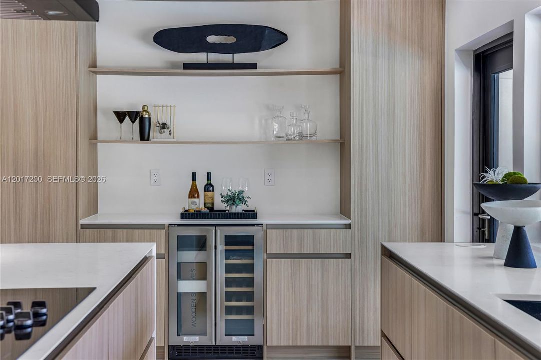 Недавно продано: $1,595,000 (4 спален, 3 ванн, 2466 Квадратных фут)