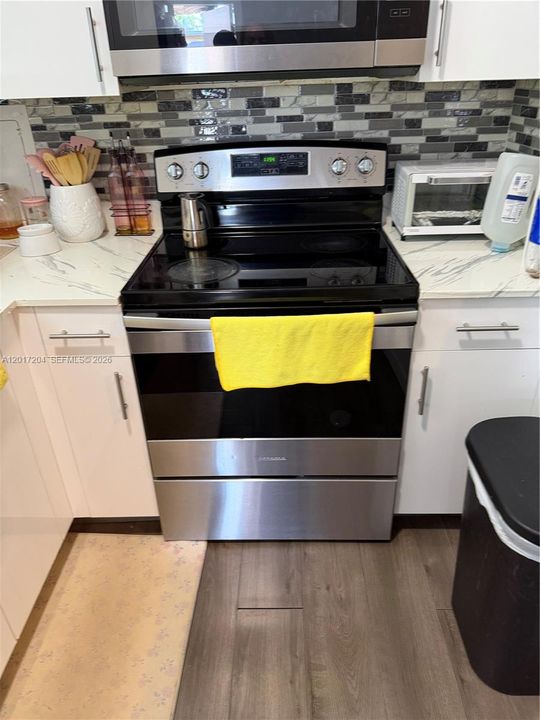 Activo con contrato: $525,000 (3 camas, 1 baños, 851 Pies cuadrados)
