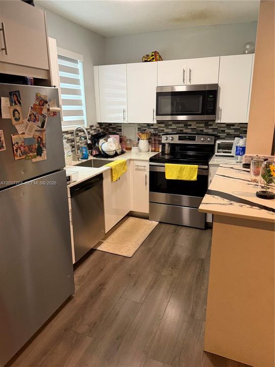Activo con contrato: $525,000 (3 camas, 1 baños, 851 Pies cuadrados)