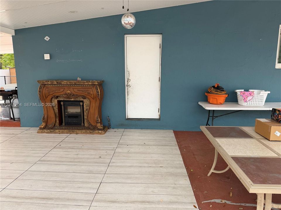 Activo con contrato: $525,000 (3 camas, 1 baños, 851 Pies cuadrados)