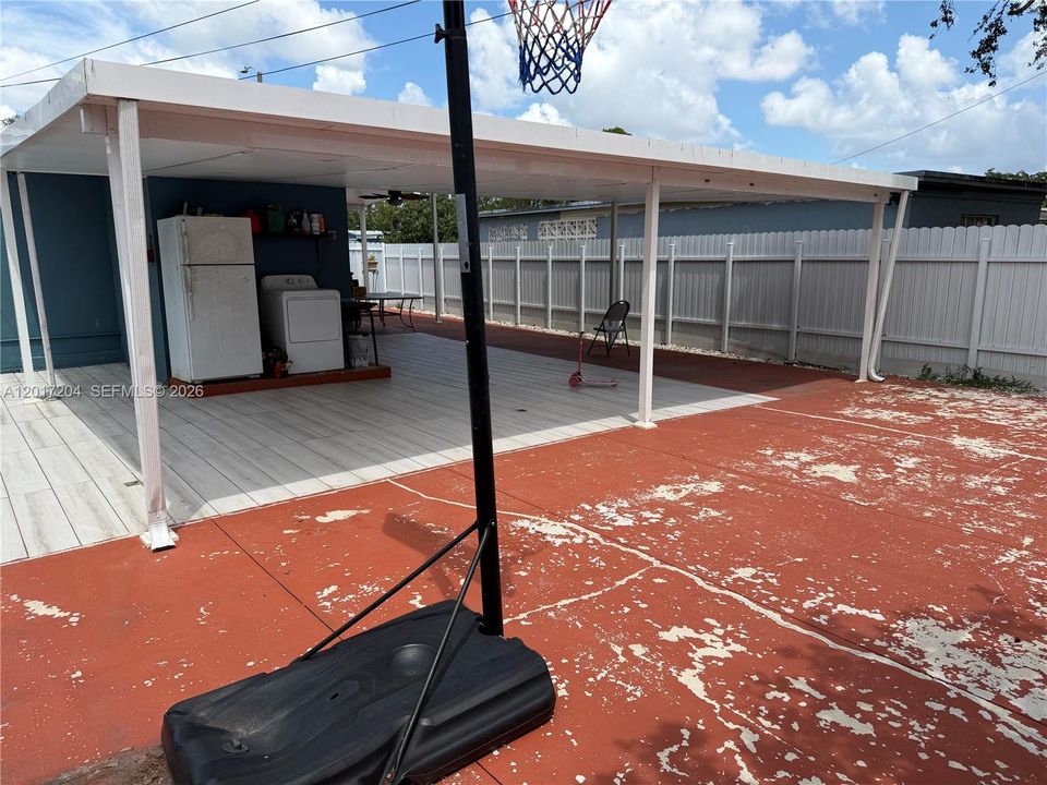 Activo con contrato: $525,000 (3 camas, 1 baños, 851 Pies cuadrados)