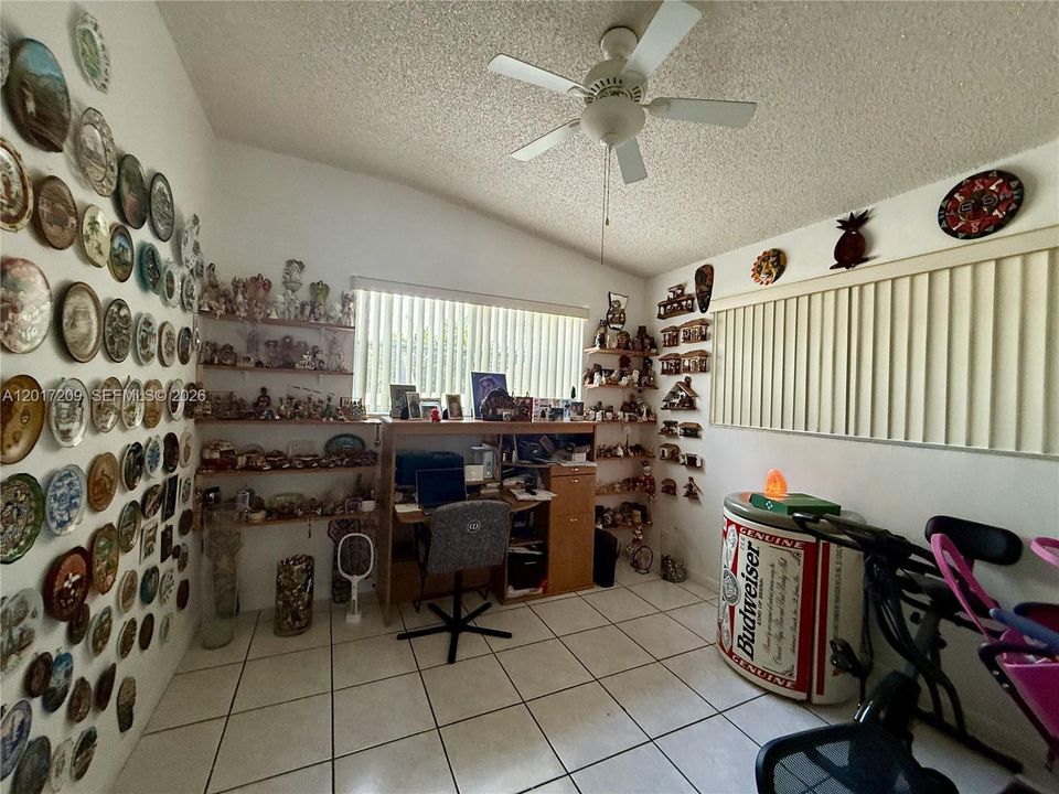 Activo con contrato: $475,000 (3 camas, 2 baños, 1027 Pies cuadrados)