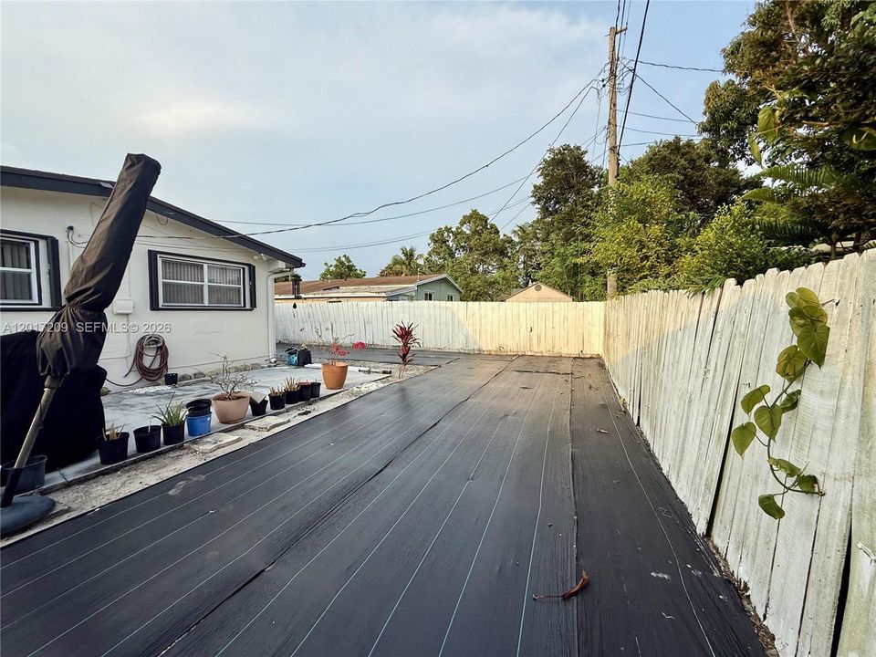 Activo con contrato: $475,000 (3 camas, 2 baños, 1027 Pies cuadrados)