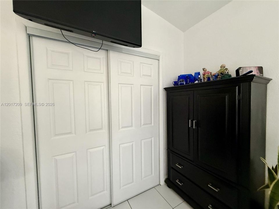 Activo con contrato: $475,000 (3 camas, 2 baños, 1027 Pies cuadrados)