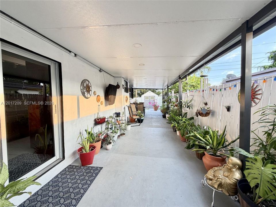Activo con contrato: $475,000 (3 camas, 2 baños, 1027 Pies cuadrados)
