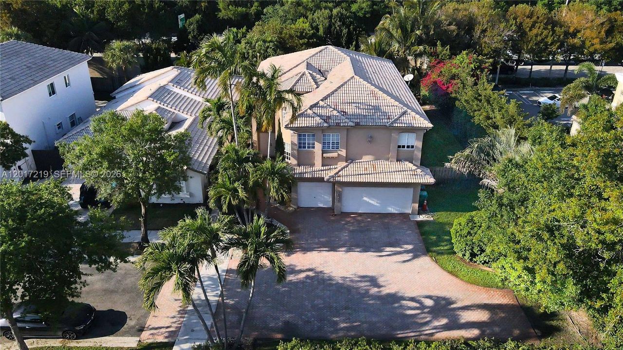 For Sale: $1,399,900 (5 beds, 3 baths, 3052 Square Feet)