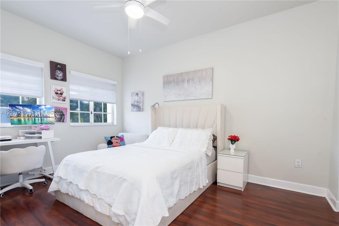 For Sale: $1,399,900 (5 beds, 3 baths, 3052 Square Feet)