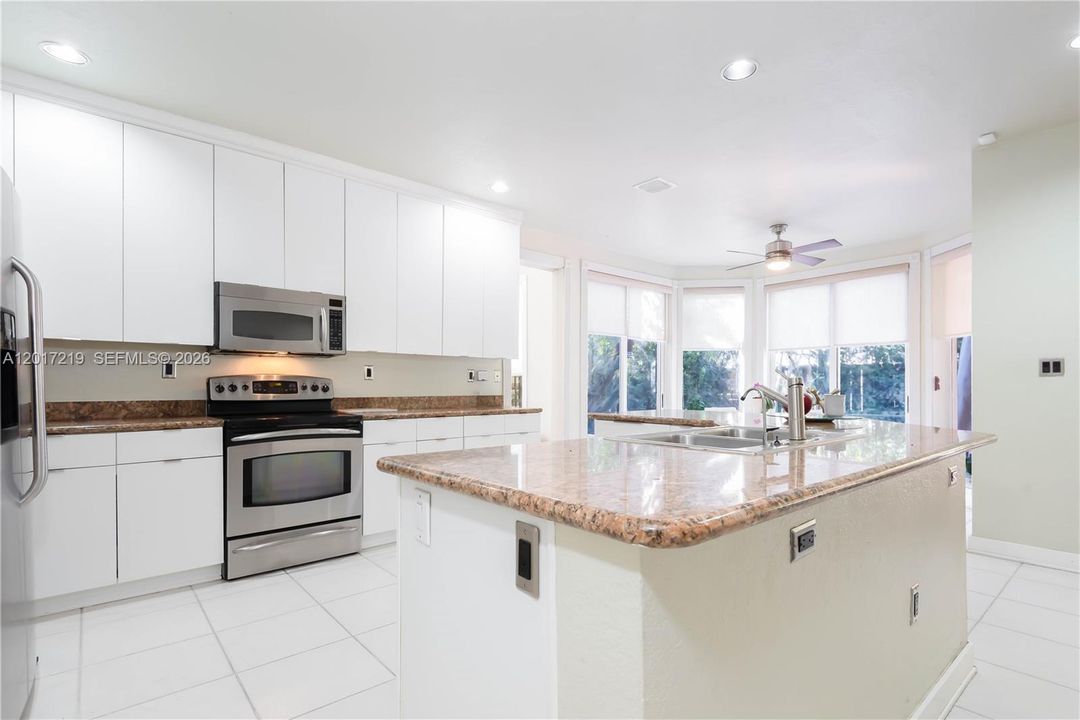 For Sale: $1,399,900 (5 beds, 3 baths, 3052 Square Feet)