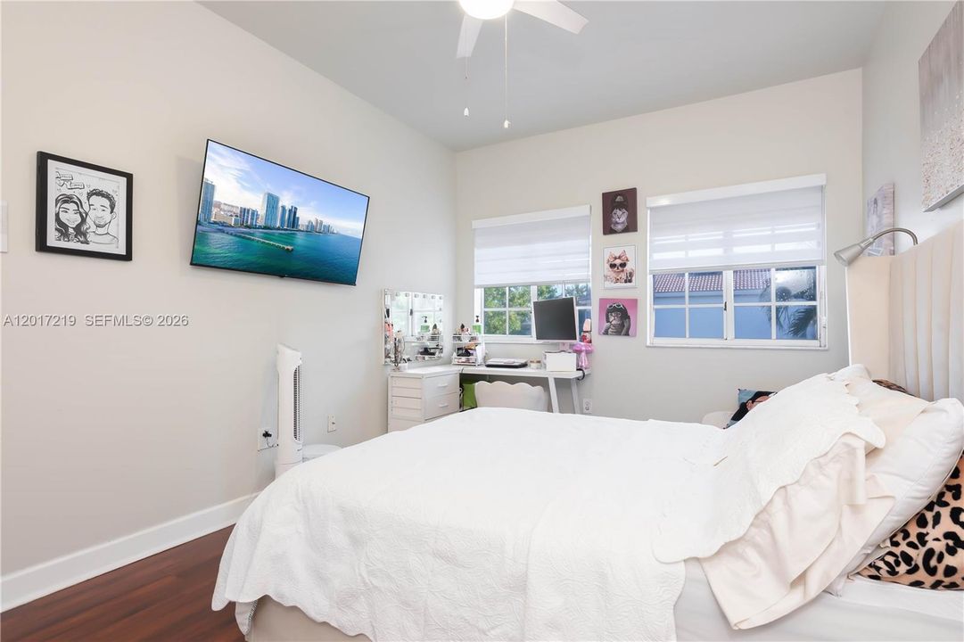For Sale: $1,399,900 (5 beds, 3 baths, 3052 Square Feet)