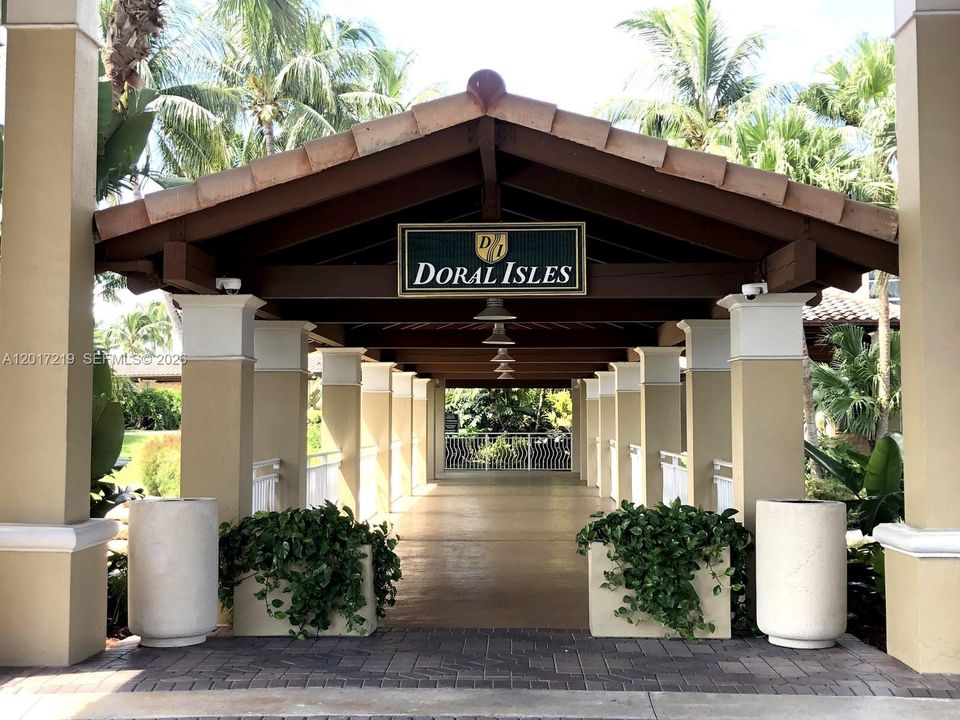 For Sale: $1,399,900 (5 beds, 3 baths, 3052 Square Feet)