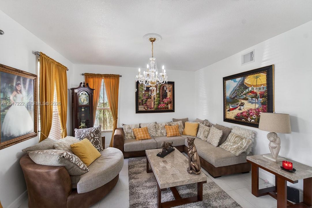 For Sale: $950,000 (5 beds, 3 baths, 2598 Square Feet)