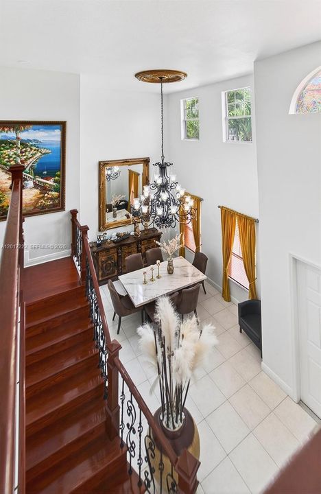 For Sale: $950,000 (5 beds, 3 baths, 2598 Square Feet)