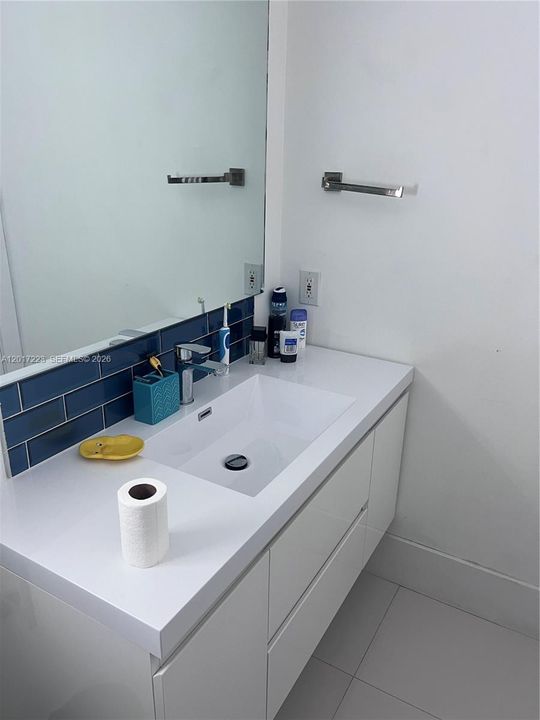 Activo con contrato: $4,400 (3 camas, 2 baños, 1533 Pies cuadrados)