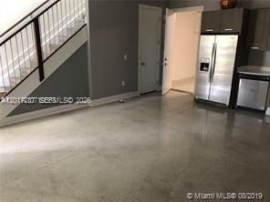 待售: $425,000 (2 贝兹, 2 浴室, 1225 平方英尺)