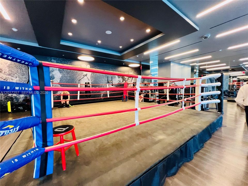 En Venta: $995,000 (2 camas, 3 baños, 1630 Pies cuadrados)