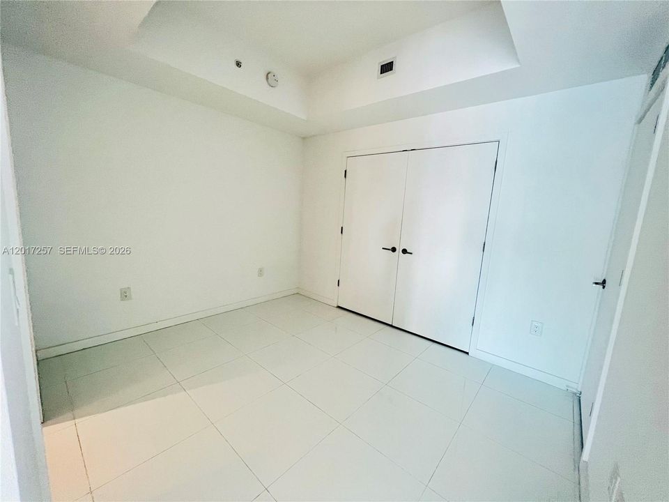 En Venta: $995,000 (2 camas, 3 baños, 1630 Pies cuadrados)