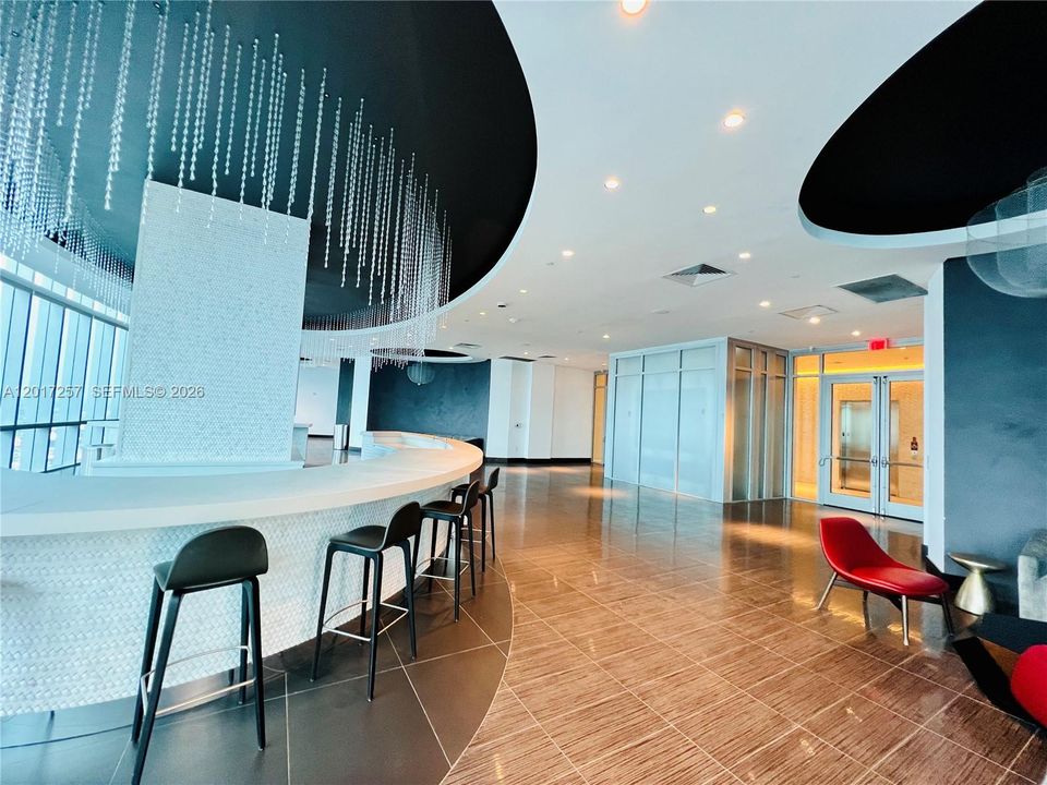 En Venta: $995,000 (2 camas, 3 baños, 1630 Pies cuadrados)