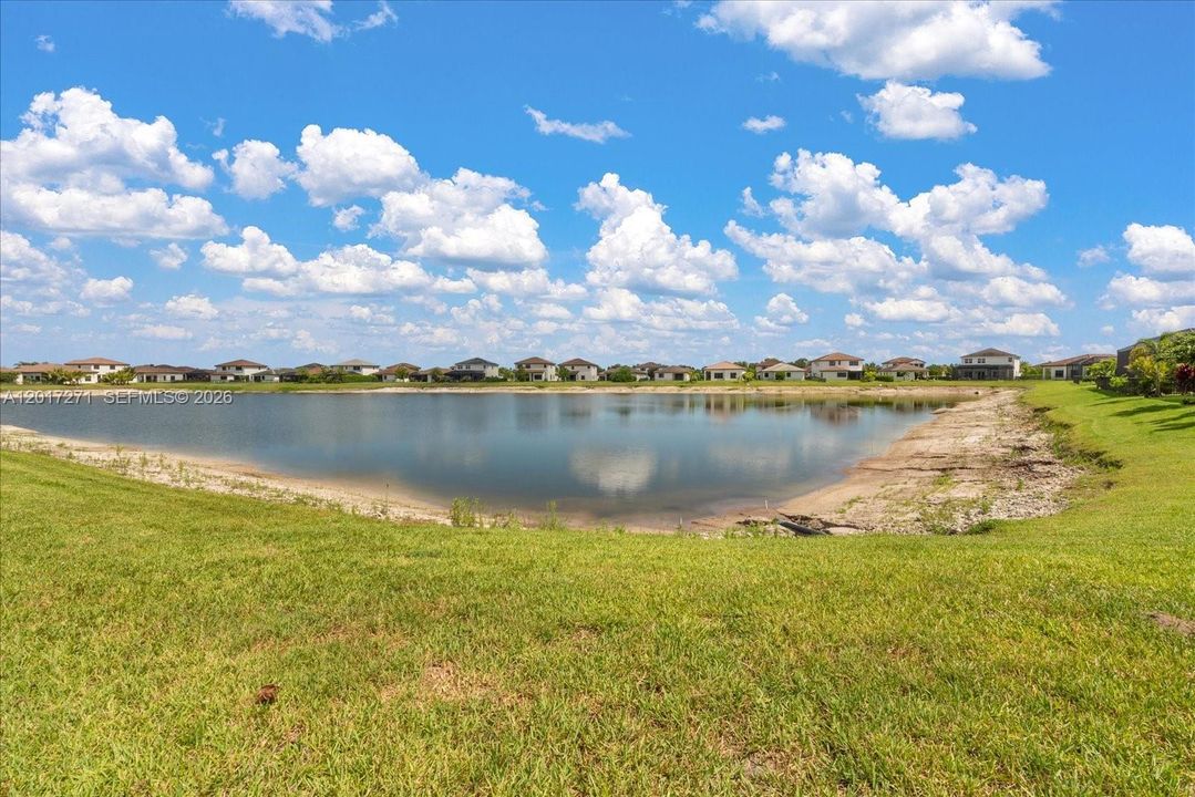 For Sale: $528,950 (3 beds, 2 baths, 1717 Square Feet)