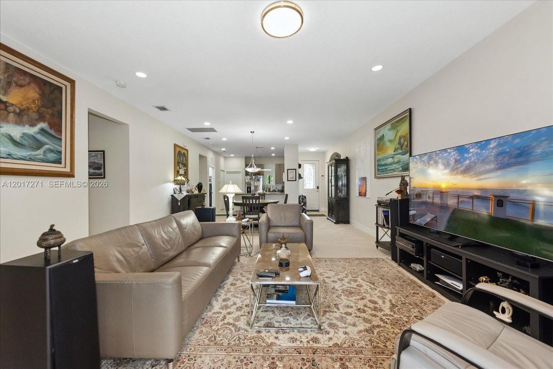 For Sale: $528,950 (3 beds, 2 baths, 1717 Square Feet)
