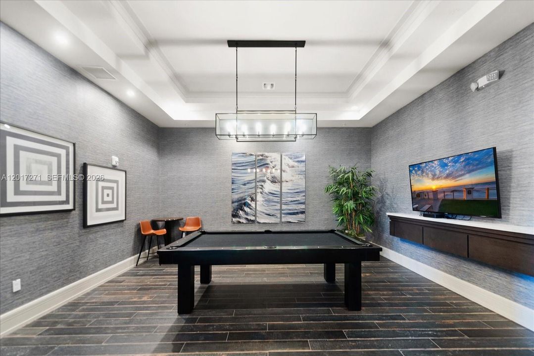 For Sale: $528,950 (3 beds, 2 baths, 1717 Square Feet)