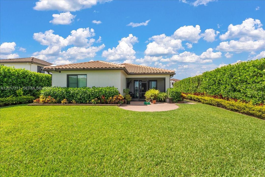 For Sale: $528,950 (3 beds, 2 baths, 1717 Square Feet)
