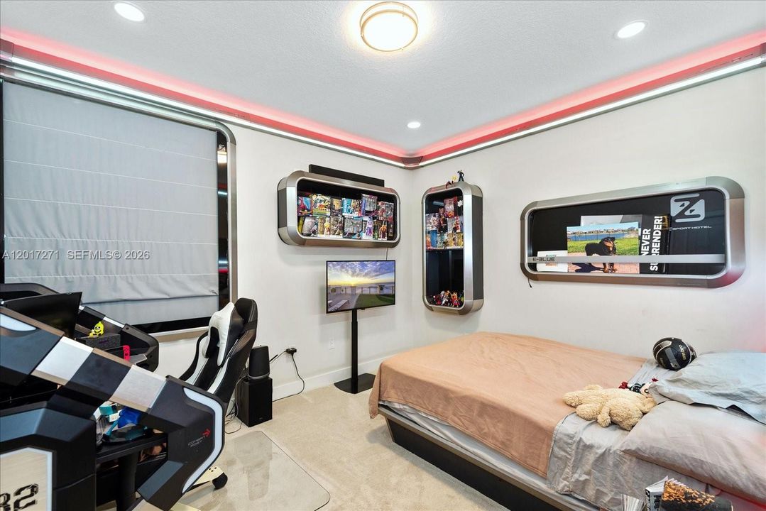 For Sale: $528,950 (3 beds, 2 baths, 1717 Square Feet)