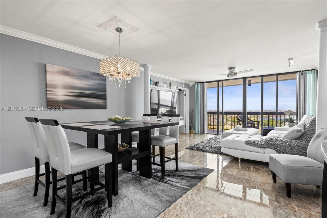 В аренду: $4,500 (2 спален, 2 ванн, 1294 Квадратных фут)