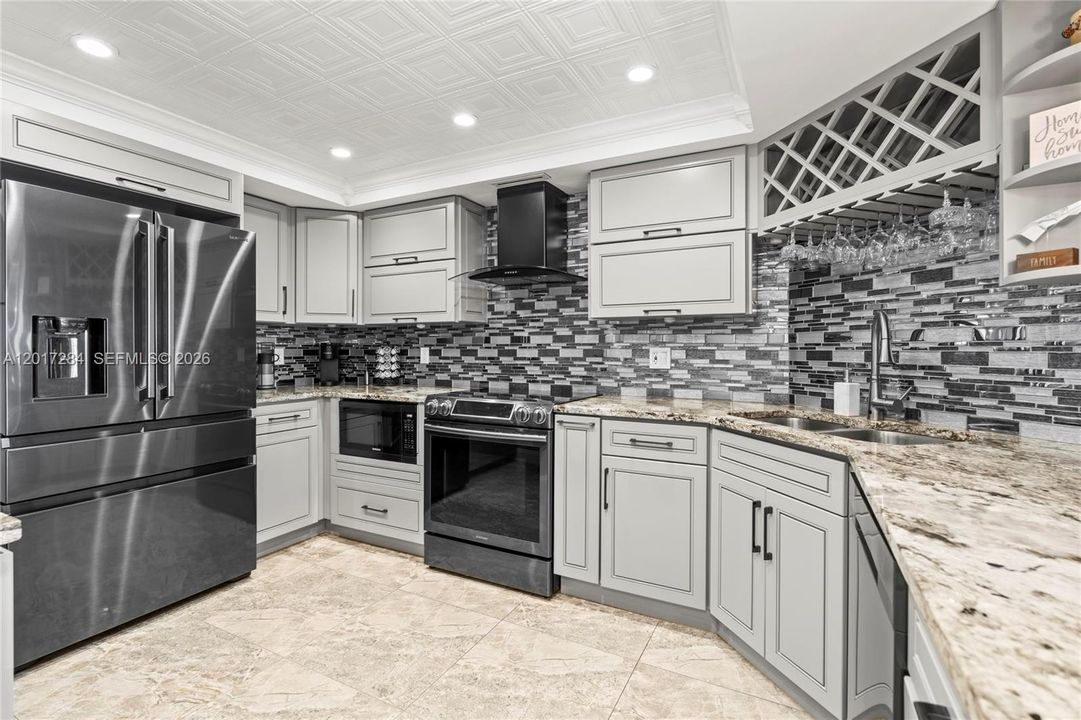 В аренду: $4,500 (2 спален, 2 ванн, 1294 Квадратных фут)