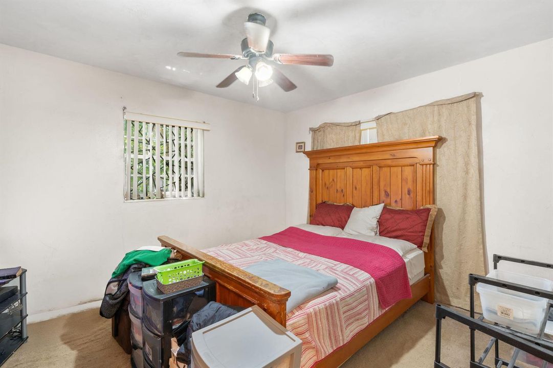 12-web-or-mls-1261 NW 172nd St, Miami, F